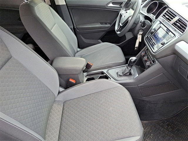 Used 2021 Volkswagen Tiguan S image 23