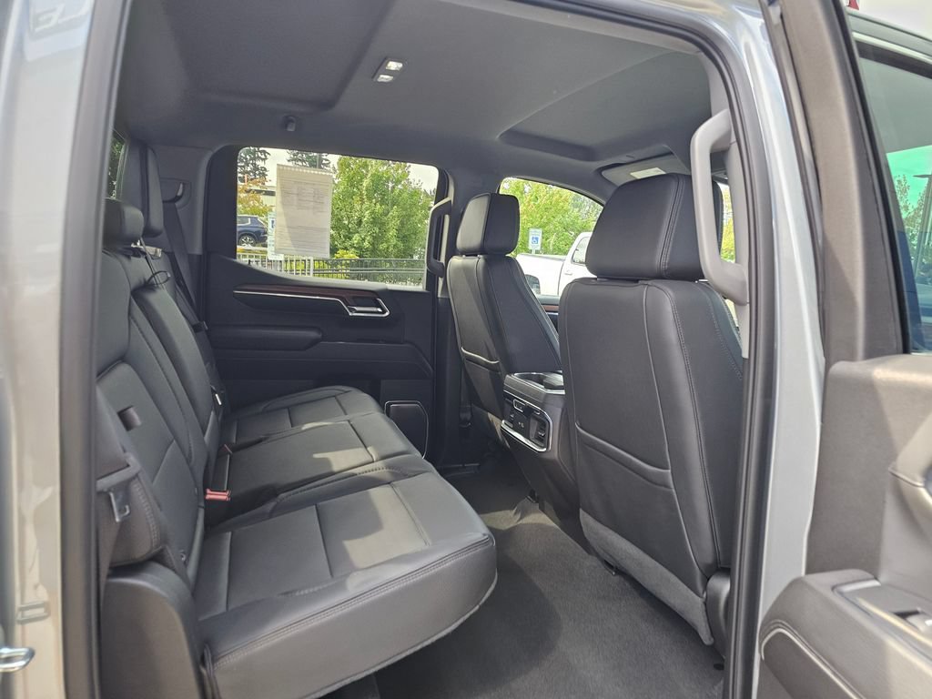 Used 2023 GMC Sierra 1500 Denali w/ Technology Package AWD/4WD image 16
