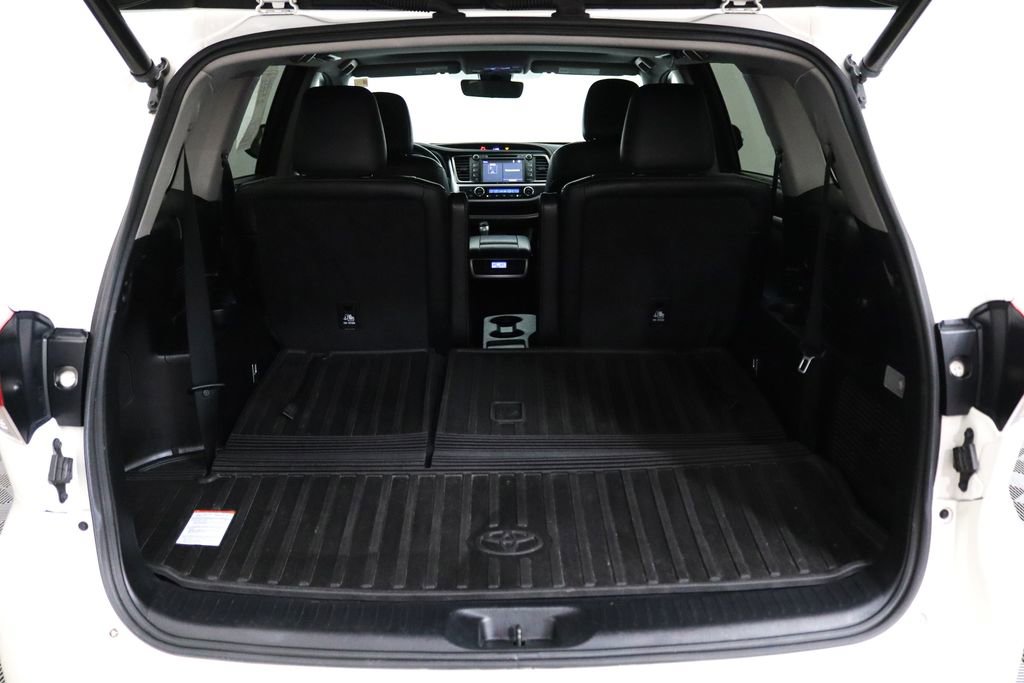 Used 2017 Toyota Highlander Limited AWD/4WD image 26