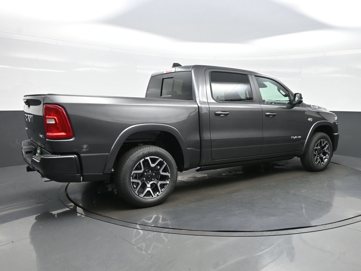 New 2027 RAM 1500 Laramie w/ Laramie Preferred Package AWD/4WD image 8