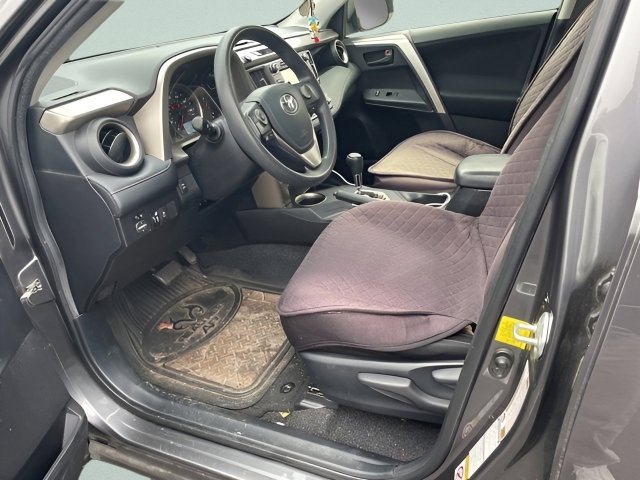 Used 2013 Toyota RAV4 XLE image 12