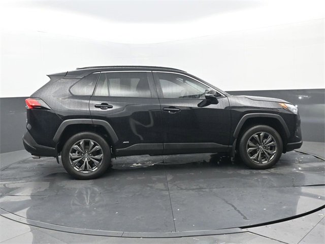 Used 2025 Toyota RAV4 XLE Premium image 2