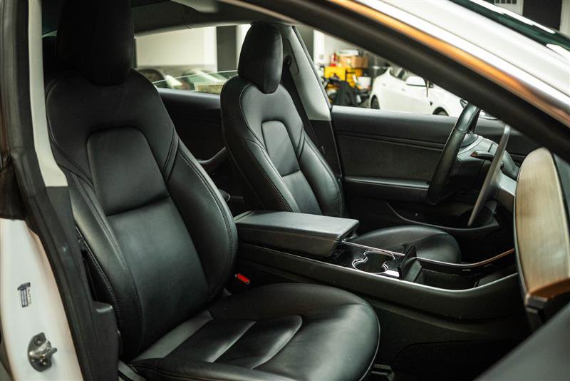 Used 2018 Tesla Model 3 Long Range image 14