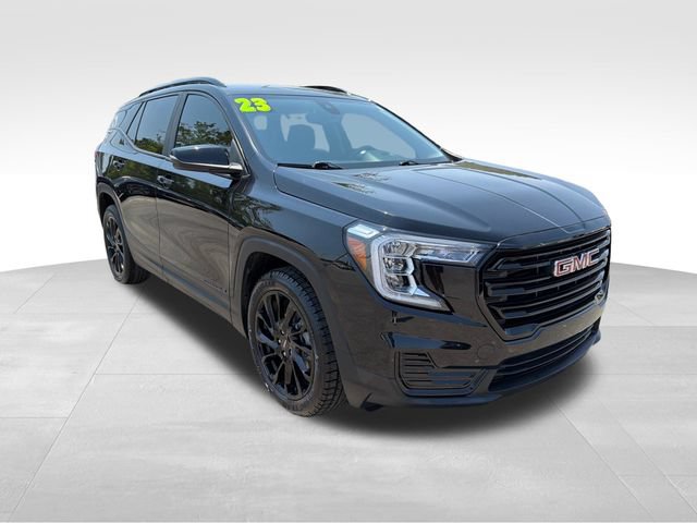 Used 2023 GMC Terrain SLE w/ Driver Convenience Package