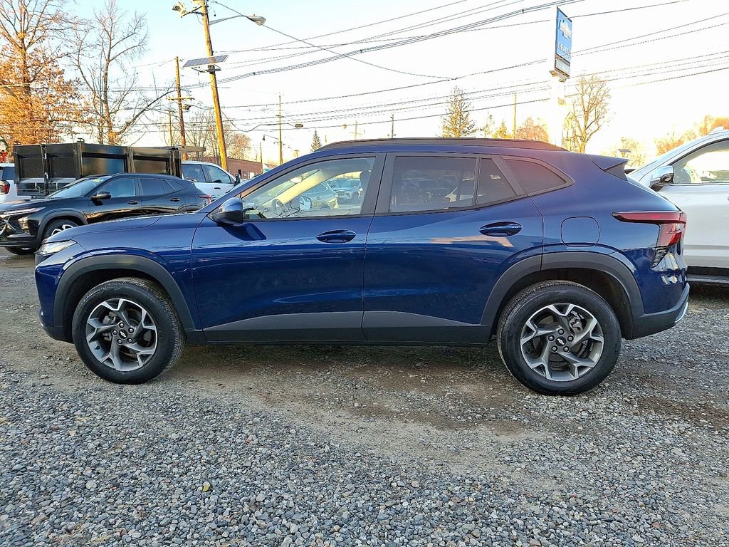 Used 2024 Chevrolet Trax LT image 5