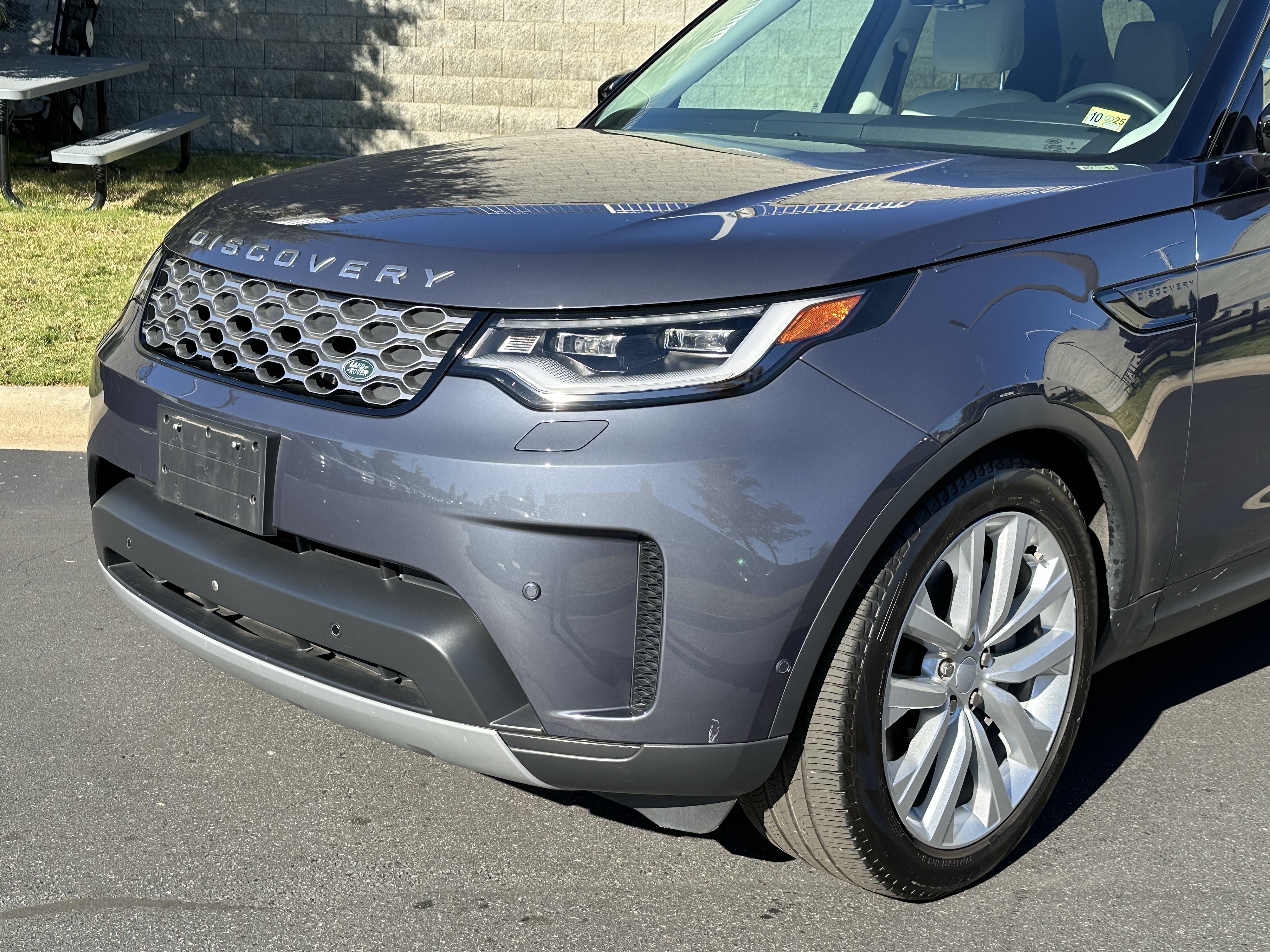 Used 2024 Land Rover Discovery S AWD/4WD image 11