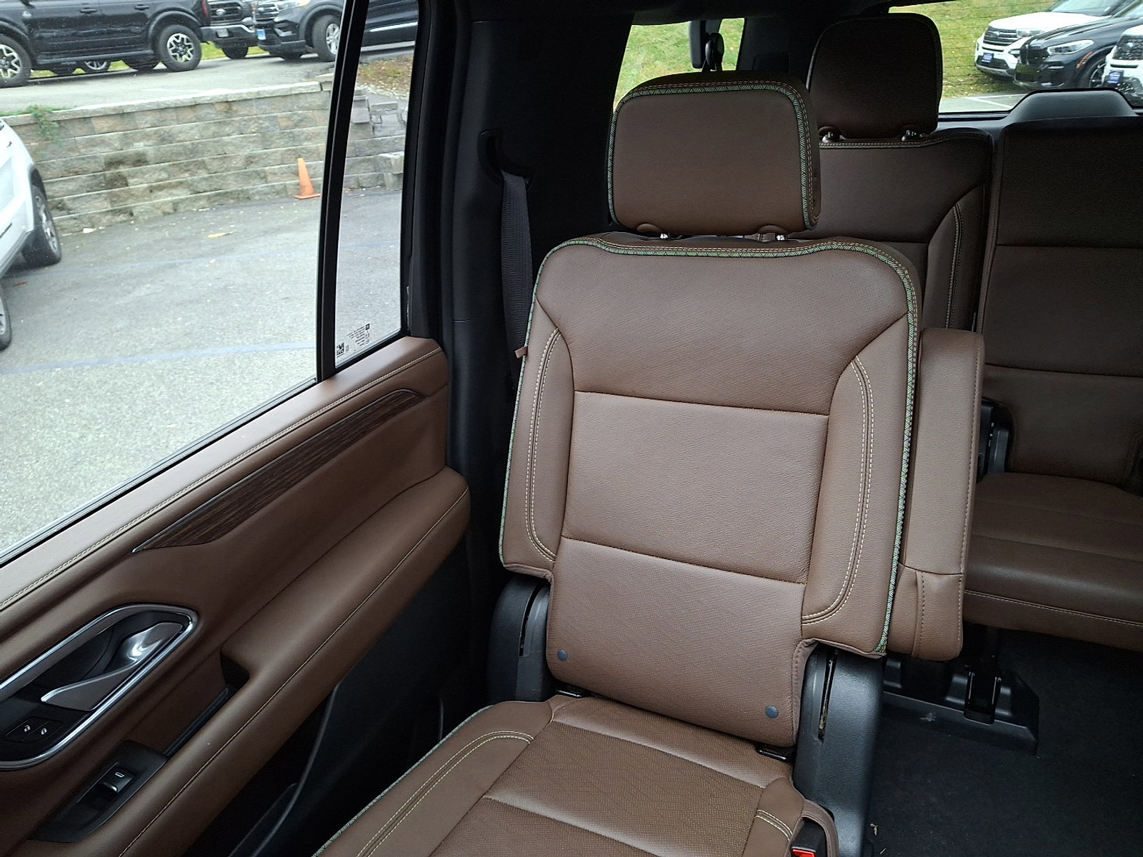 Used 2022 Chevrolet Suburban High Country image 18
