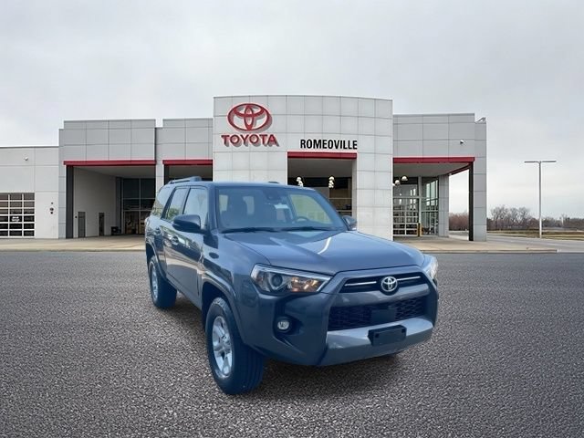 Used 2022 Toyota 4Runner SR5 Premium w/ Moonroof Package AWD/4WD image 1