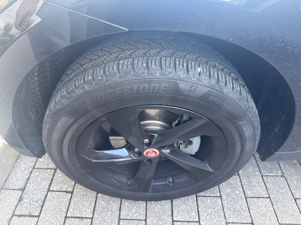 Used 2020 Jaguar F-PACE Premium AWD/4WD image 19