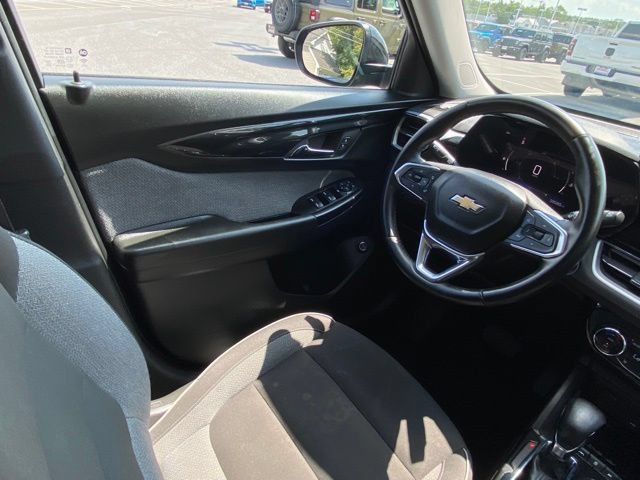 Used 2024 Chevrolet TrailBlazer LT w/ Convenience Package AWD/4WD image 20
