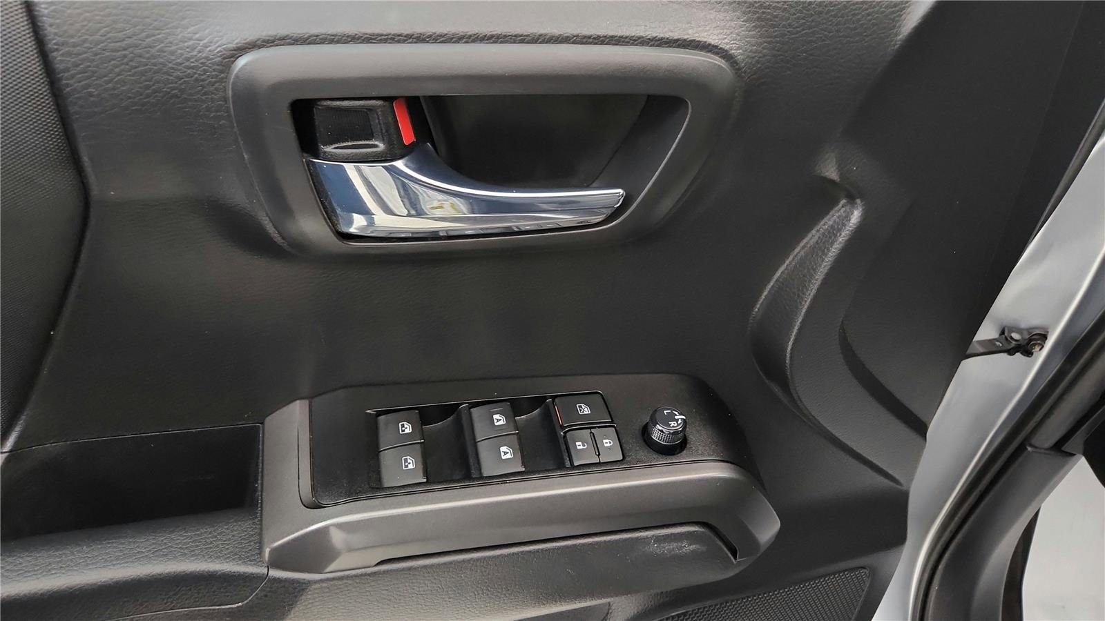 Certified 2023 Toyota Tacoma TRD Off-Road image 23