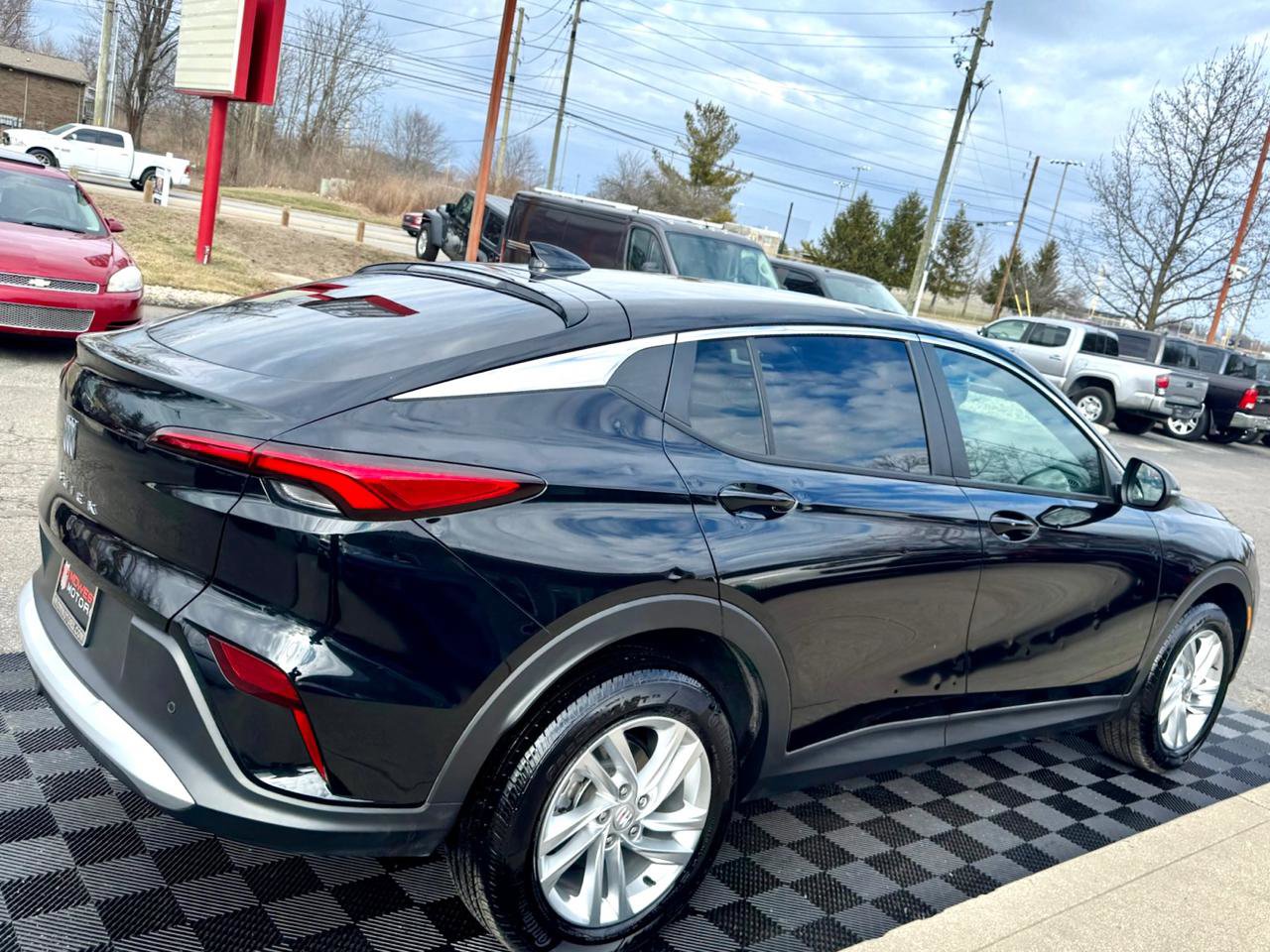 Used 2025 Buick Envista Preferred w/ Convenience I Package image 8