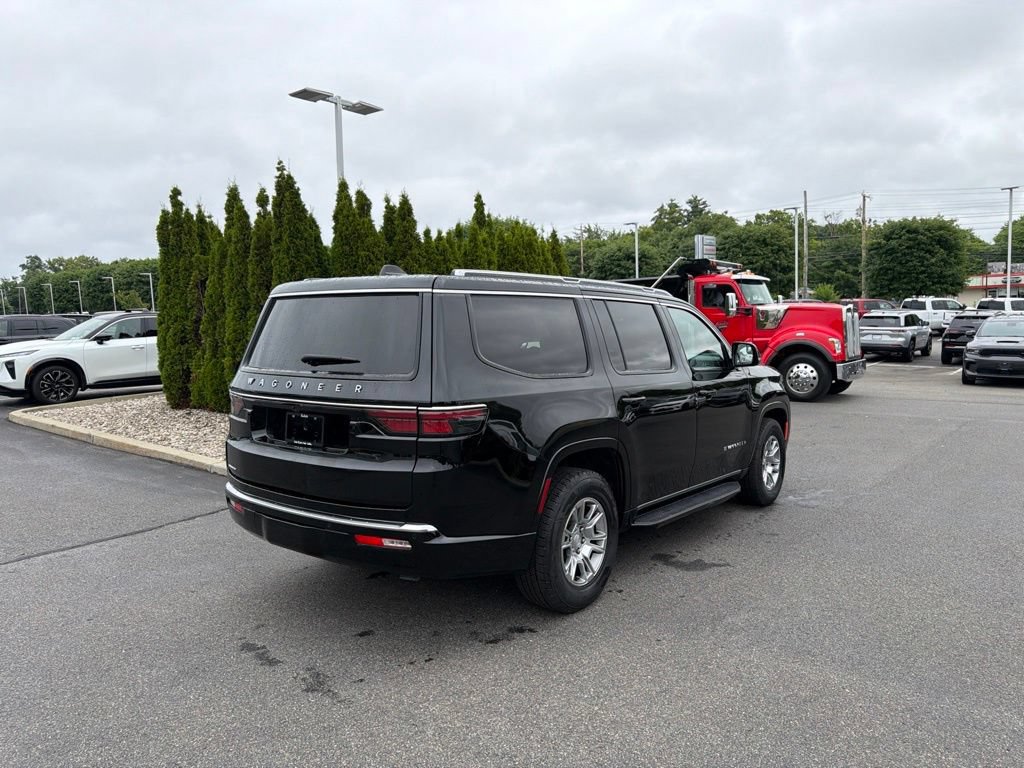 Used 2023 Jeep Wagoneer 4WD image 3