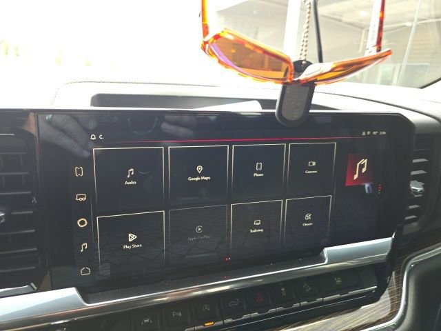 Used 2024 GMC Sierra 1500 Elevation w/ Elevation Premium Package AWD/4WD image 9