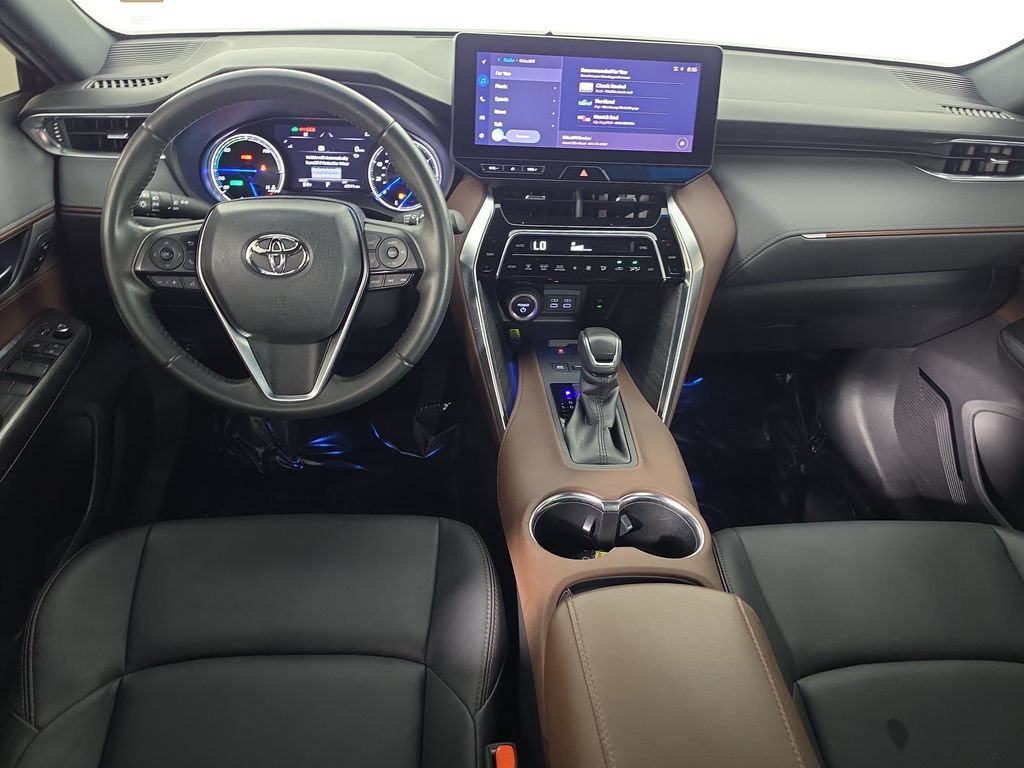 Certified 2023 Toyota Venza XLE AWD/4WD image 28
