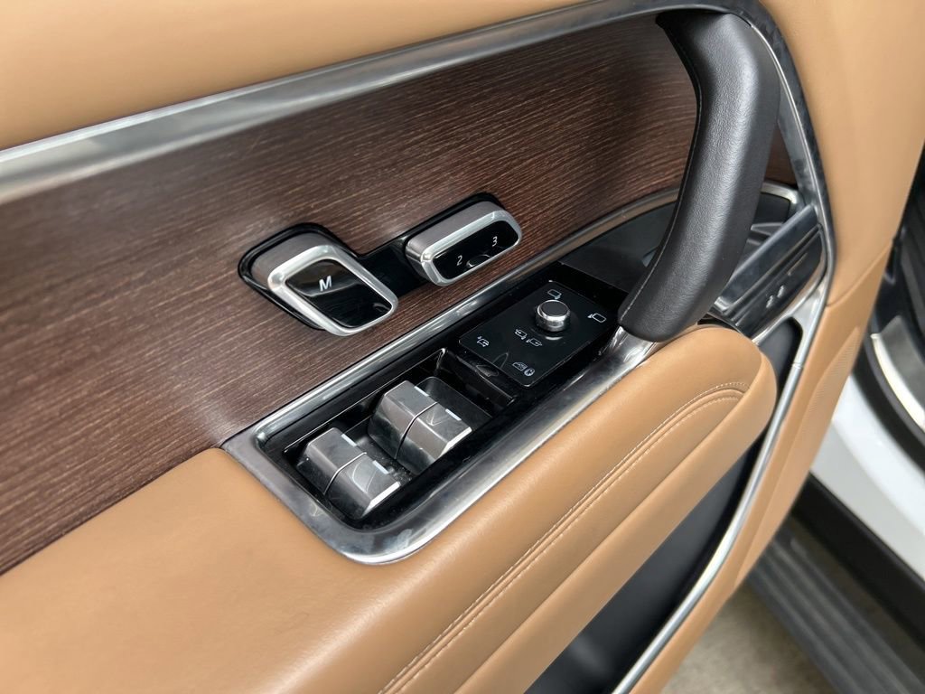 Used 2023 Land Rover Range Rover SE image 55