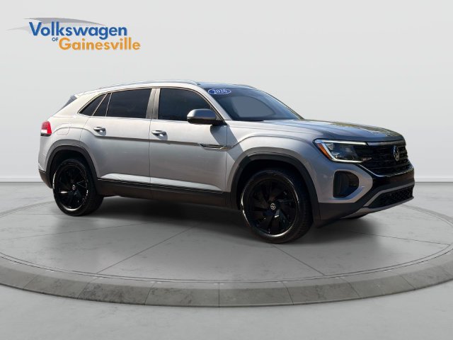 Used 2026 Volkswagen Atlas Cross Sport SE FWD image 1