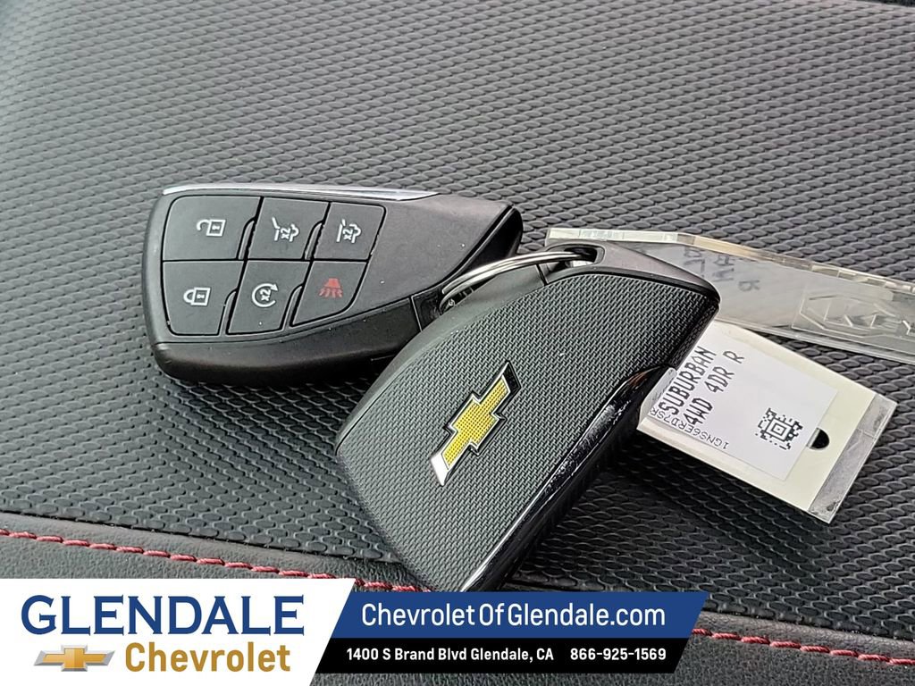 Certified 2025 Chevrolet Suburban RST image 36