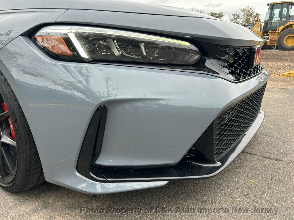 Used 2023 Honda Civic Type R image 19