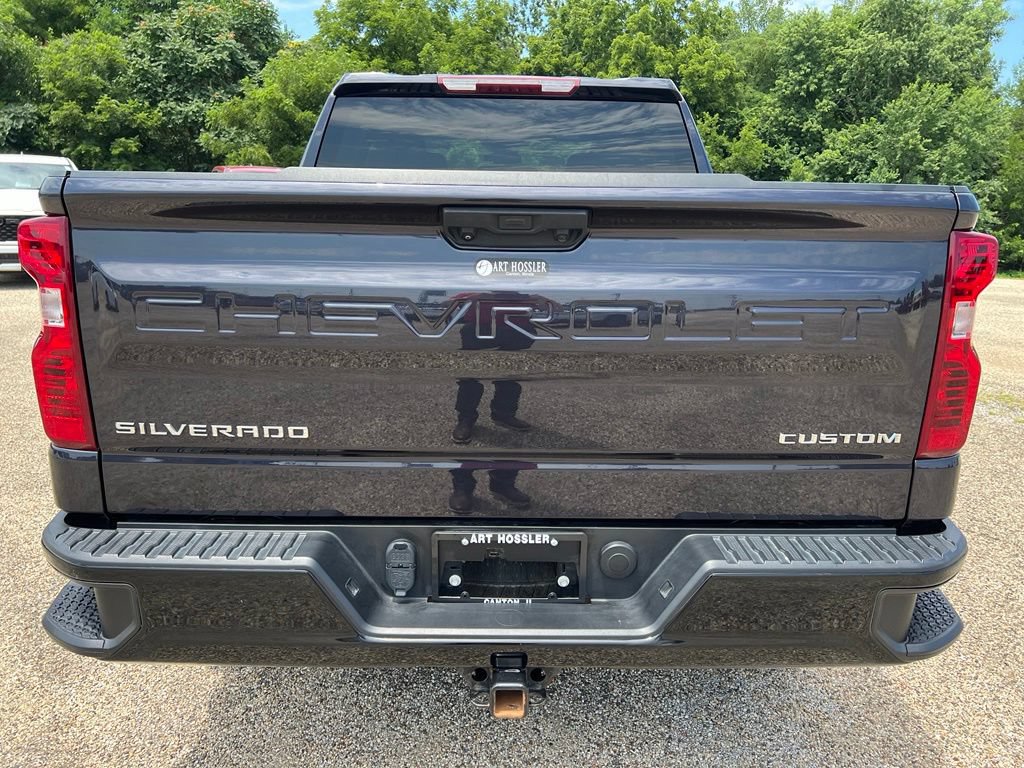 Used 2023 Chevrolet Silverado 1500 Custom Trail Boss AWD/4WD image 4