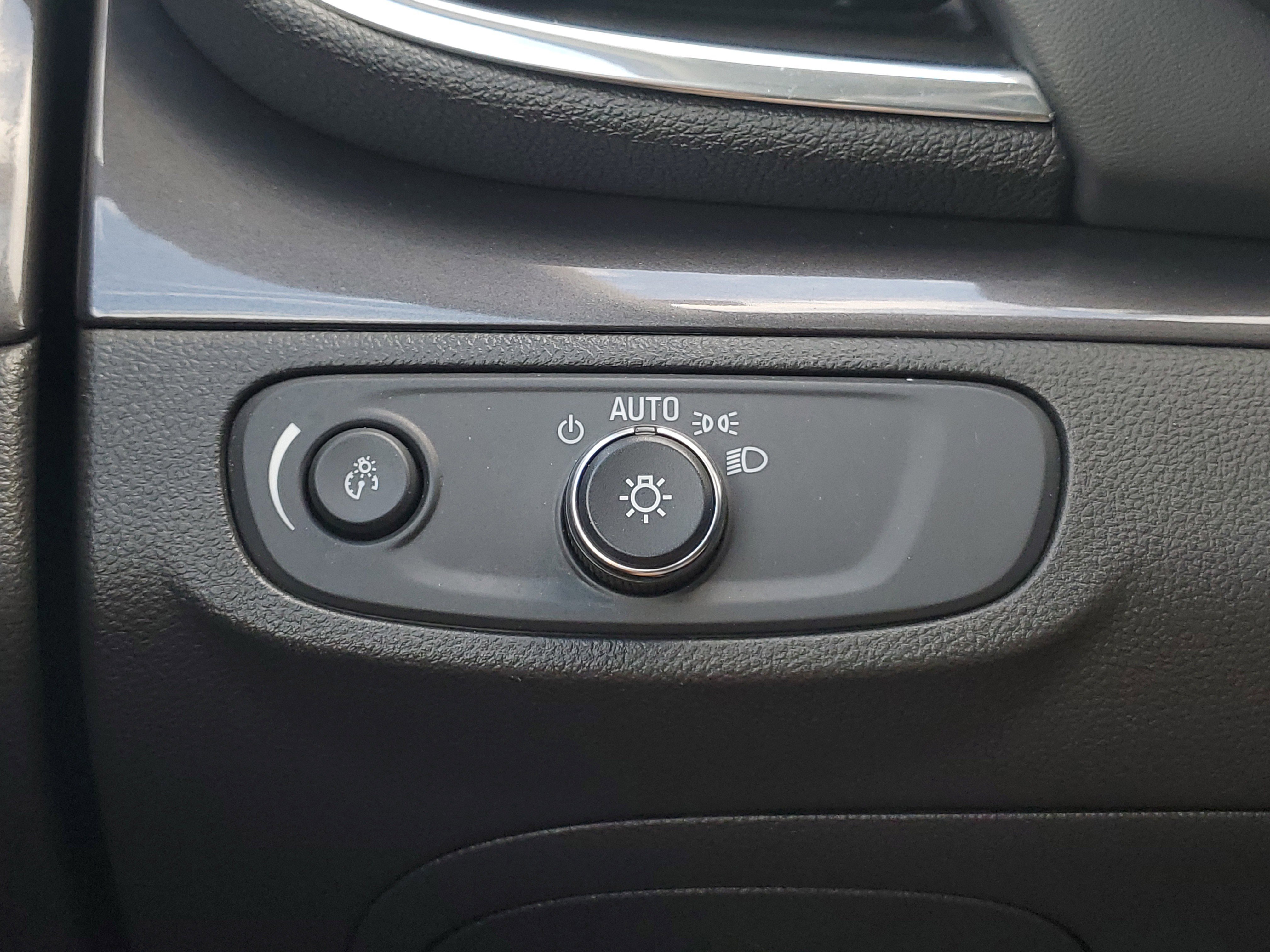 Used 2019 Buick Encore Preferred w/ Safety Package image 28