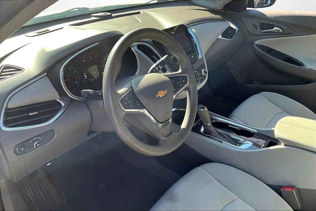 Used 2020 Chevrolet Malibu LT w/ Fleet LT Safety Plus Package image 17