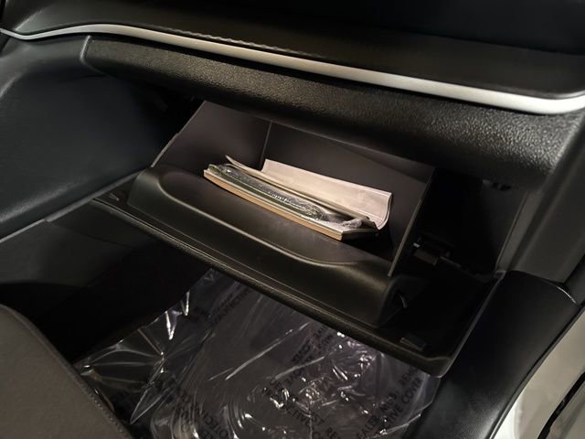 Used 2025 Jeep Grand Cherokee Laredo w/ Trailer Tow Package image 32