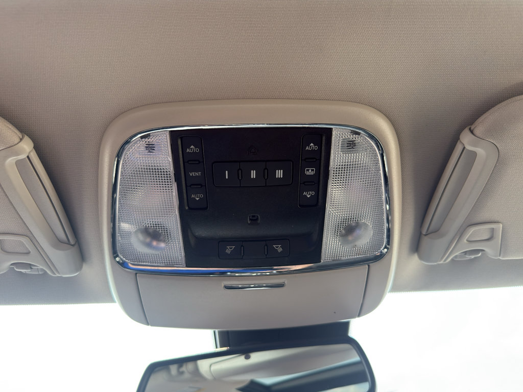 Used 2021 Chrysler 300 Touring L AWD/4WD image 24