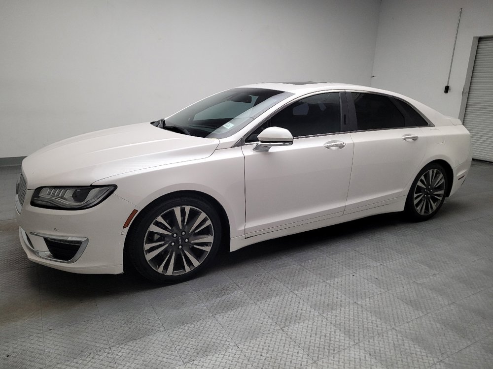 Used 2019 Lincoln MKZ Reserve FWD image 2