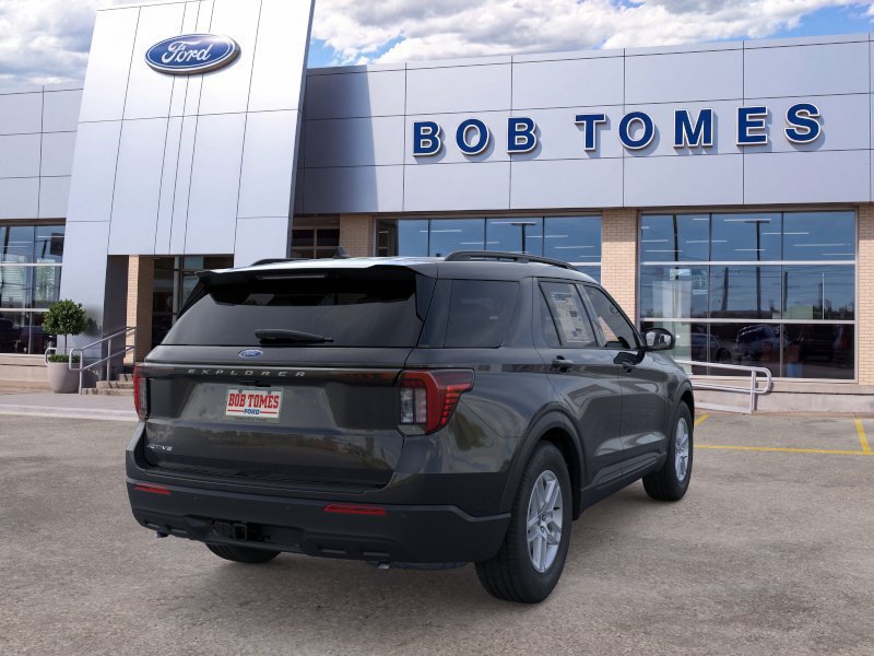 New 2026 Ford Explorer Active RWD image 10