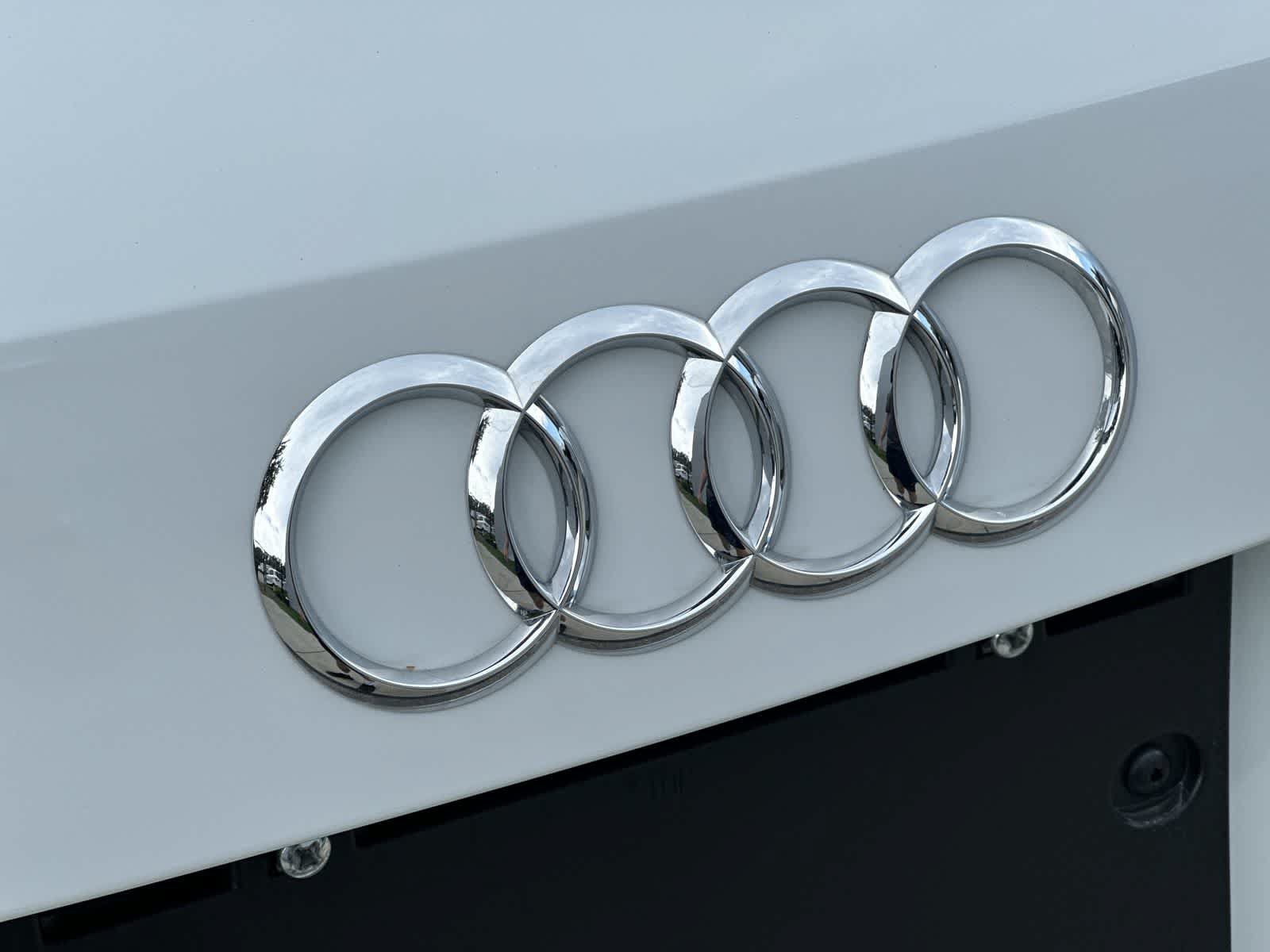 Used 2024 Audi Q3 2.0T Premium Plus AWD/4WD image 16