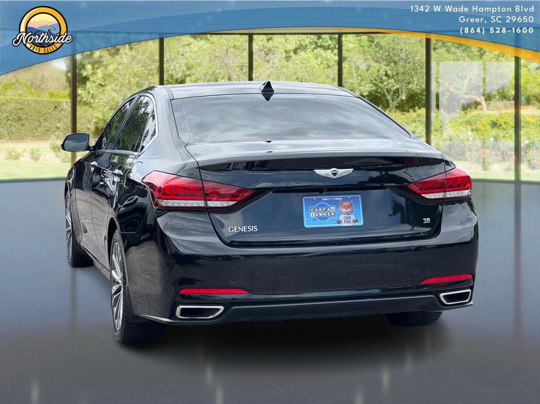 Used 2016 Hyundai Genesis 3.8 RWD image 3