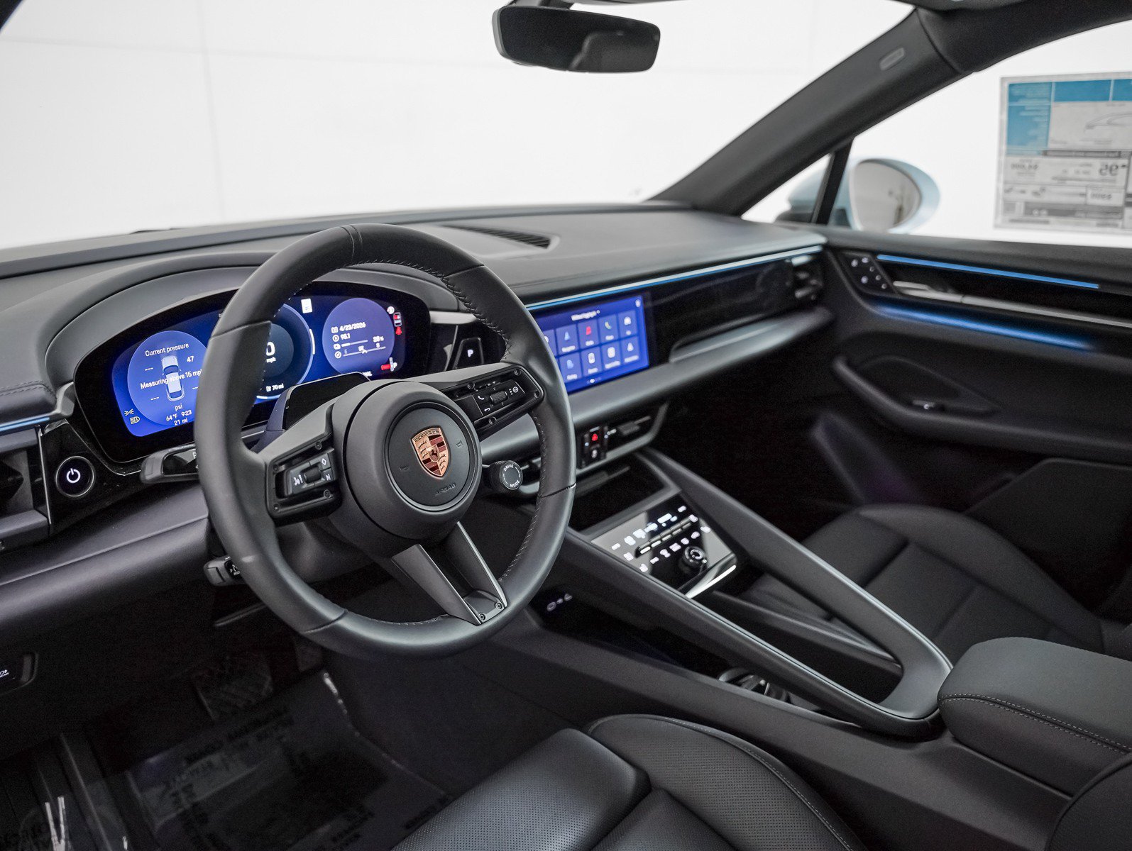 New 2026 Porsche Macan 4 Electric AWD/4WD image 4