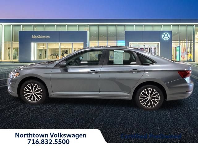 Certified 2021 Volkswagen Jetta SE FWD image 3
