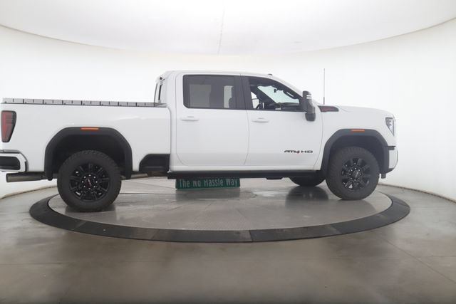 Used 2026 GMC Sierra 3500 AT4 w/ AT4 Premium Plus Package AWD/4WD image 6