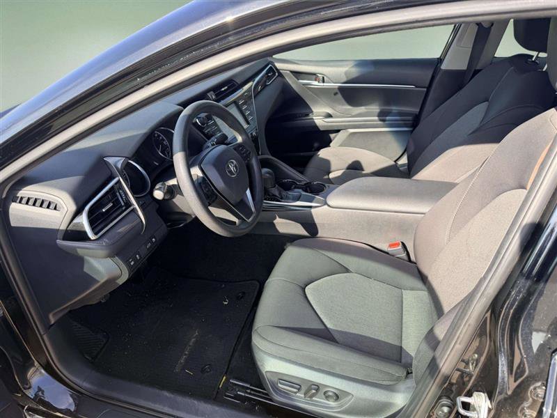 Used 2018 Toyota Camry LE w/ Convenience Package image 27