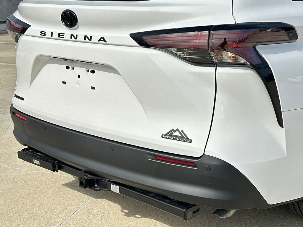 New 2026 Toyota Sienna XLE Woodland Edition image 5