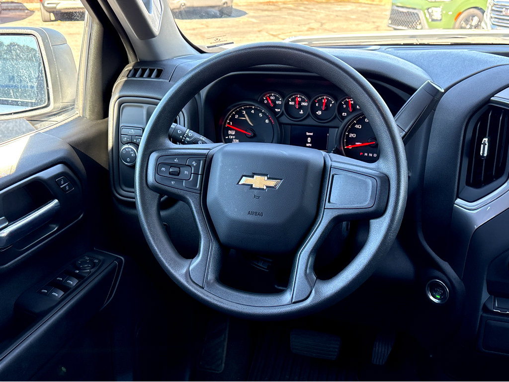 Used 2025 Chevrolet Silverado 1500 Custom image 14