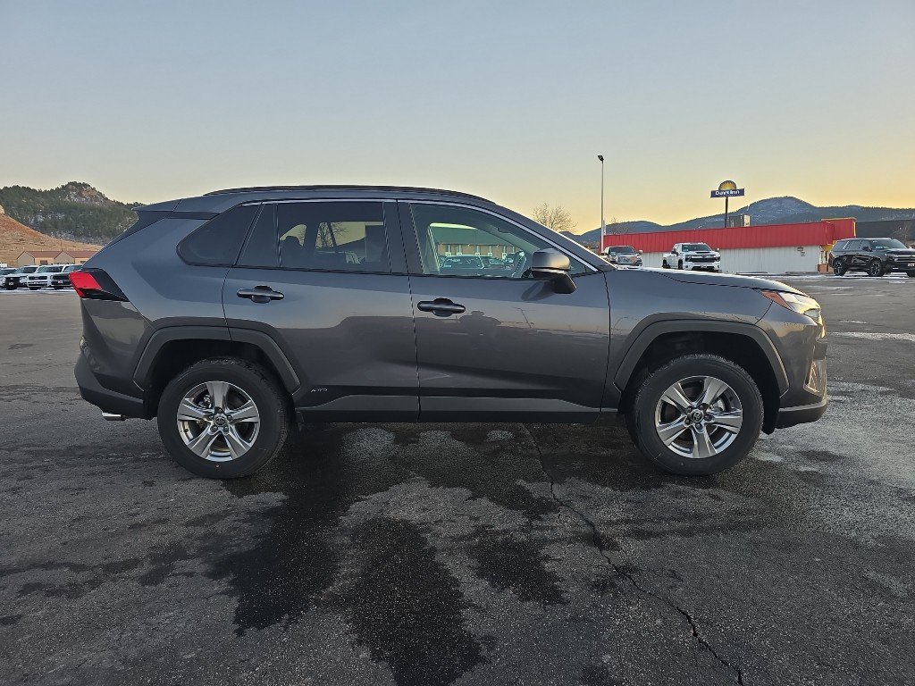 Used 2025 Toyota RAV4 LE image 6