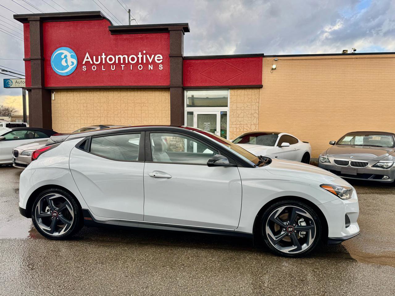 Used 2019 Hyundai Veloster Turbo Ultimate image 6
