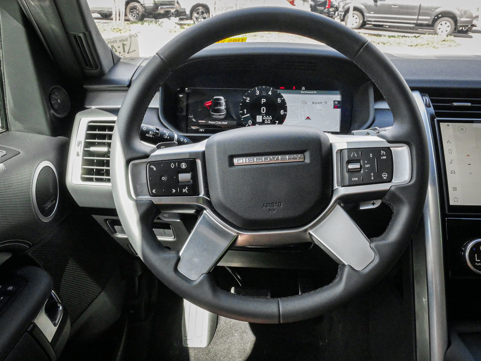 Used 2026 Land Rover Discovery Limited Edition AWD/4WD image 17