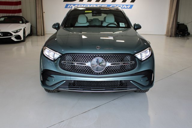 Used 2025 Mercedes-Benz GLC 350e 4MATIC w/ AMG Line image 40
