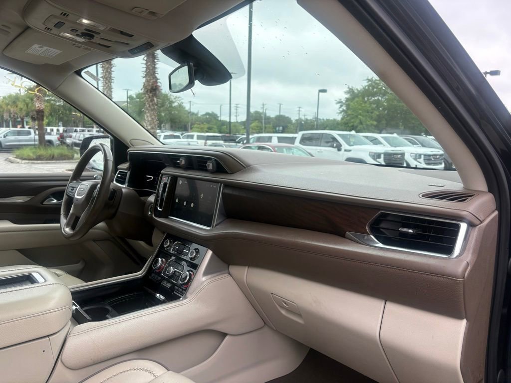 Used 2022 GMC Yukon XL Denali RWD image 19