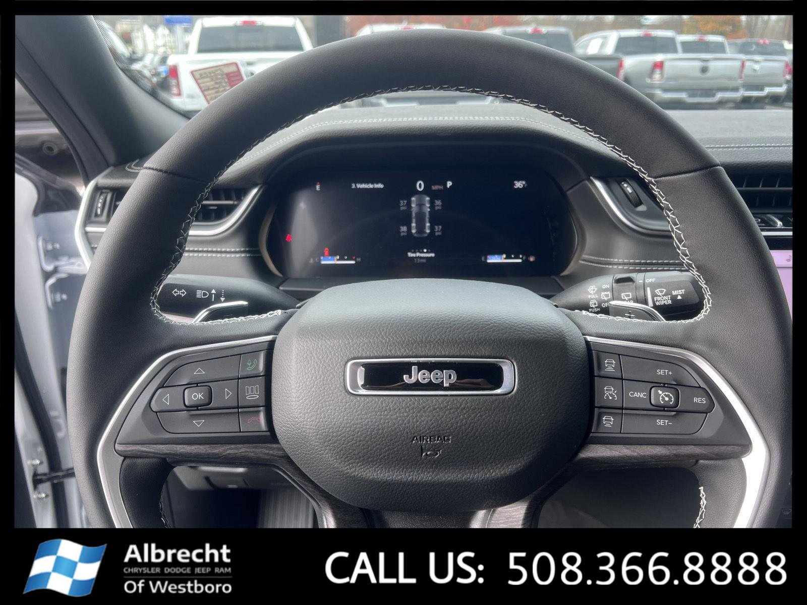 New 2025 Jeep Grand Cherokee Limited image 21