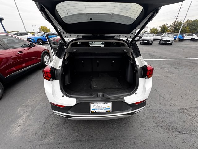 Used 2025 Buick Encore GX Preferred w/ Comfort Package image 8