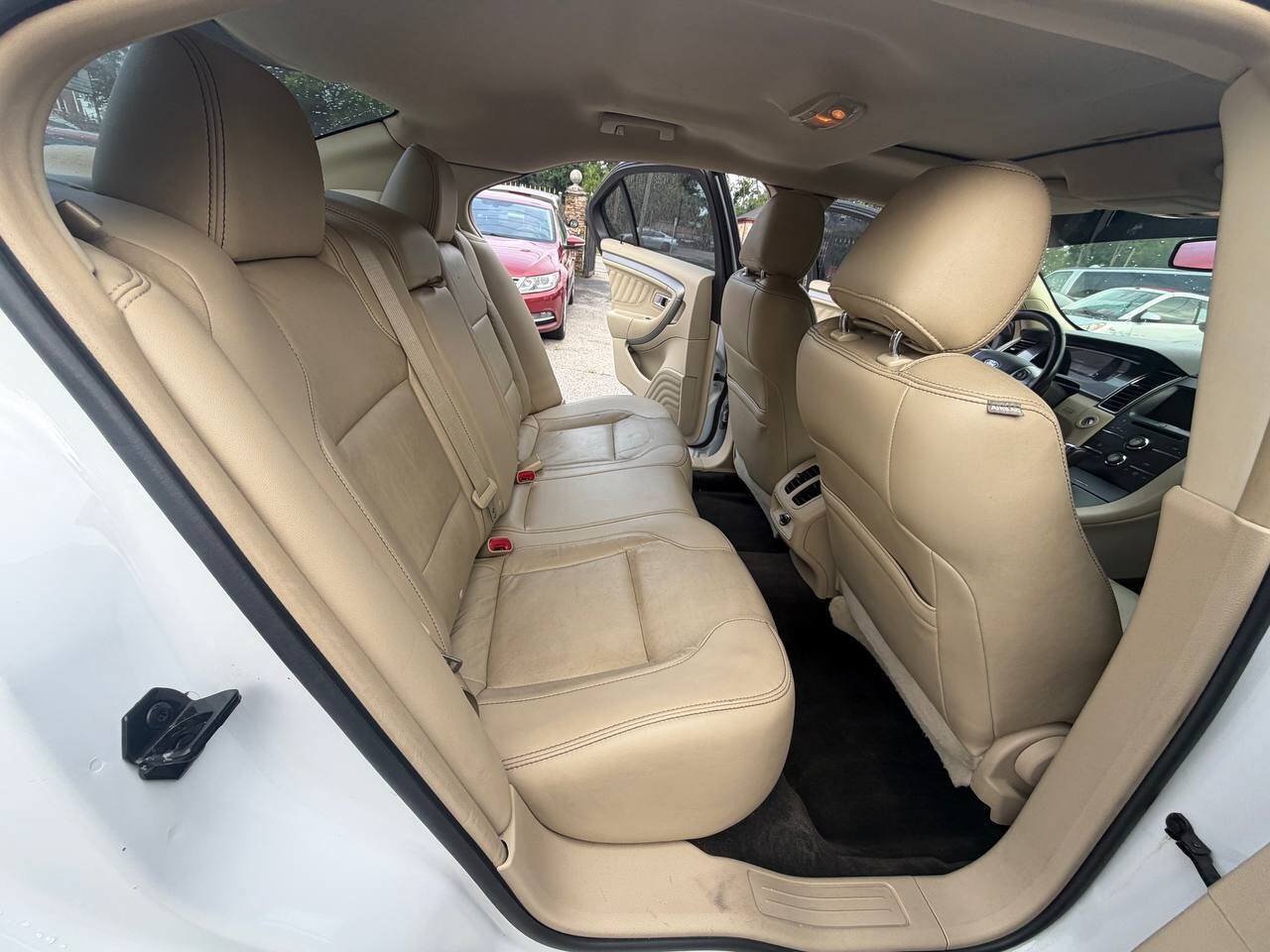 Used 2014 Ford Taurus SEL AWD/4WD image 15