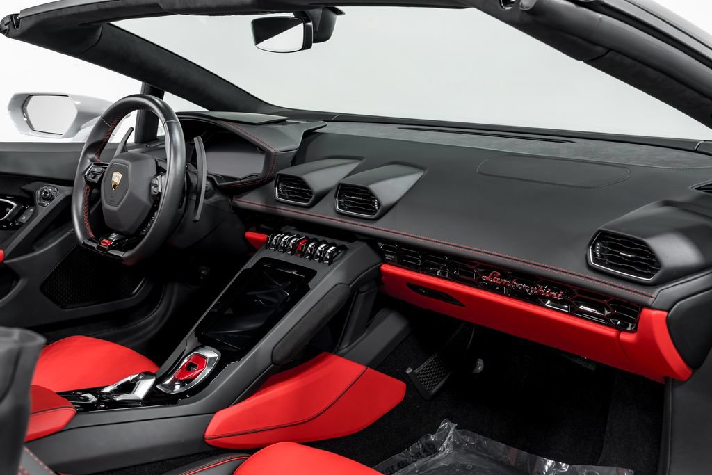 Used 2023 Lamborghini Huracan EVO RWD image 30