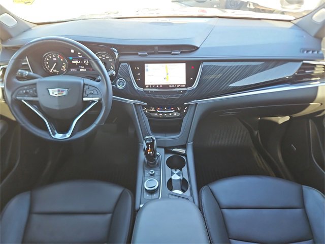 Used 2023 Cadillac XT6 Premium Luxury w/ Technology Package image 15