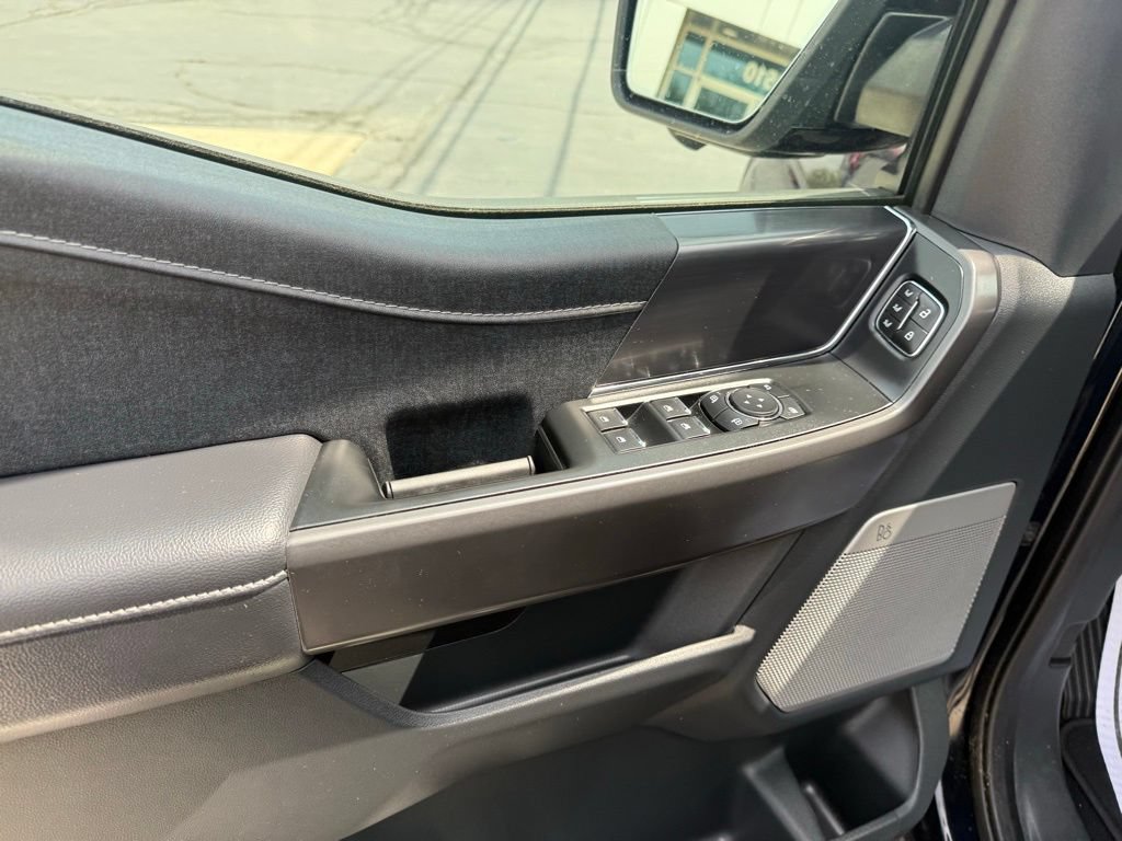 Used 2025 Ford F150 Lariat AWD/4WD image 23