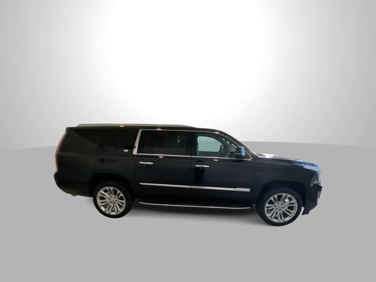 Used 2020 Cadillac Escalade ESV Luxury w/ LPO, Radiant Package AWD/4WD image 9